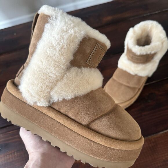 UGG Classic Chillapeak Chestnut Boots - Picture 4 of 8